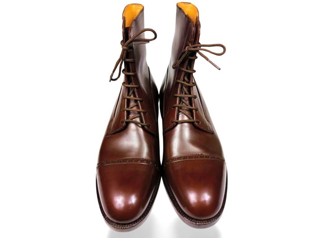 シュナイダーブーツ パドックブーツ 正面から見た7アイレット