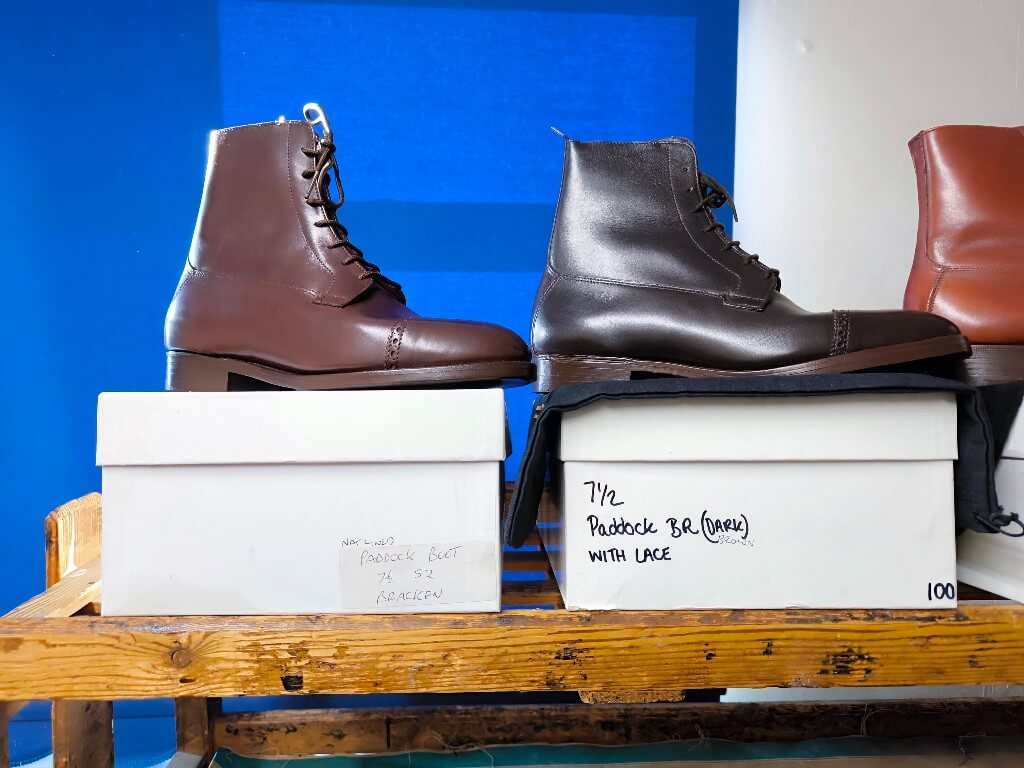 シュナイダーブーツ パドックブーツ ブラッケンとダークブラウンの比較 7アイレット