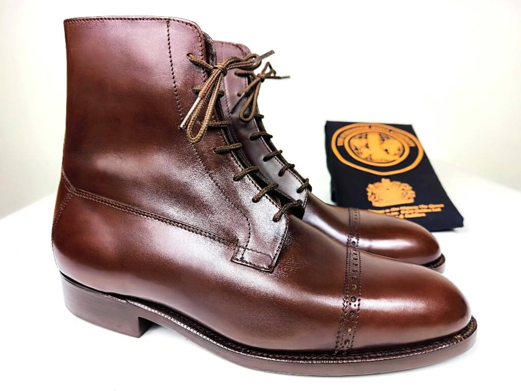 シュナイダーブーツ パドックブーツ ペアとブランドのシューズバッグ